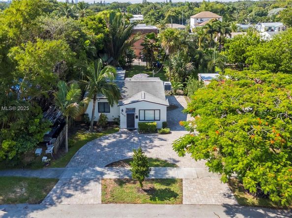 2510 Thomas St, Hollywood FL 33020