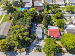 2510 Thomas St, Hollywood FL 33020