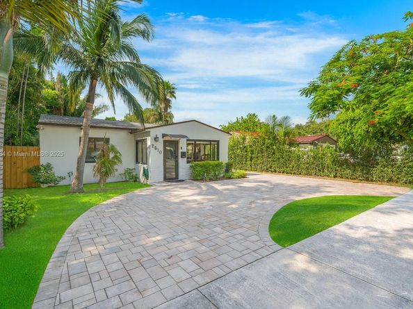 2510 Thomas St, Hollywood FL 33020