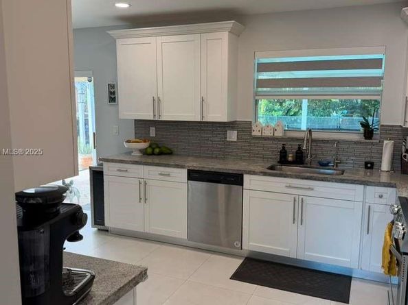 10761 SW 165th St, Miami FL 33157