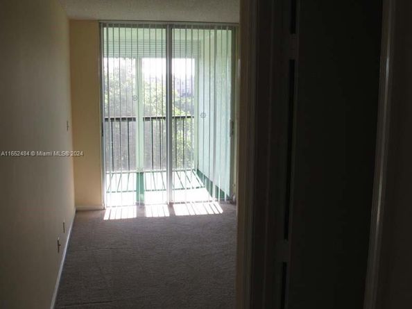 7320 Lake Cir Dr 404, Margate FL 33063