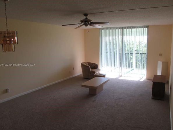 7320 Lake Cir Dr 404, Margate FL 33063