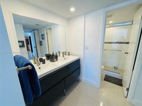 20335 W Country Club Dr 608, Aventura FL 33180