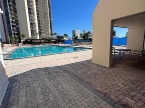 20335 W Country Club Dr 608, Aventura FL 33180