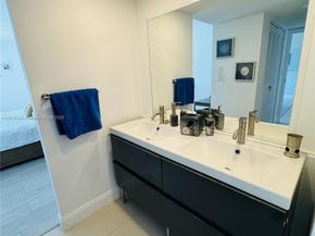 20335 W Country Club Dr 608, Aventura FL 33180