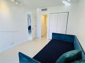 20335 W Country Club Dr 608, Aventura FL 33180