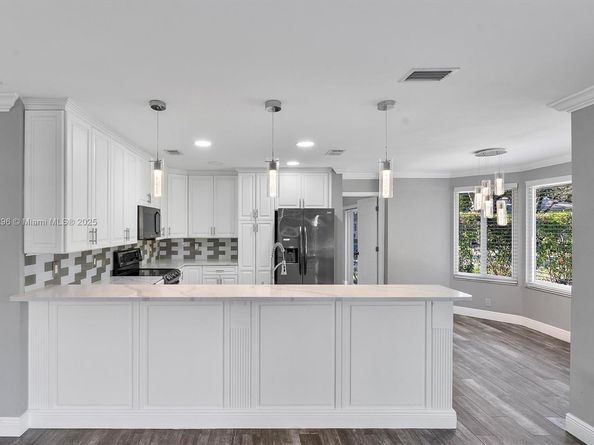 3933 NW 55th St, Coconut Creek FL 33073