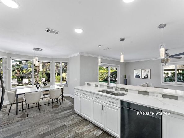 3933 NW 55th St, Coconut Creek FL 33073