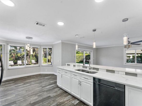 3933 NW 55th St, Coconut Creek FL 33073