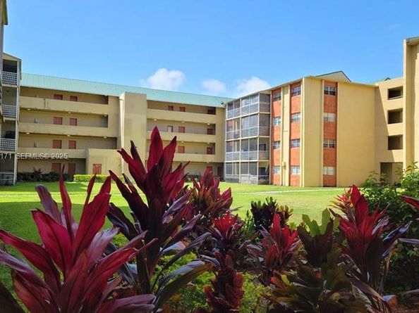 3610 NW 21st St 206, Lauderdale Lakes FL 33311