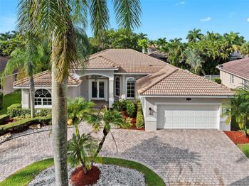1807 Victoria Pointe Cir