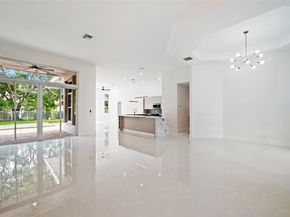 1807 Victoria Pointe Cir, Weston FL 33327