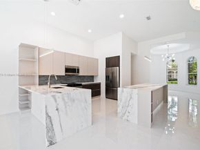 1807 Victoria Pointe Cir, Weston FL 33327