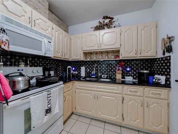 190 E 16th St, Hialeah FL 33010