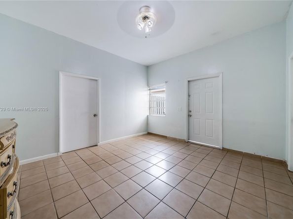 190 E 16th St, Hialeah FL 33010