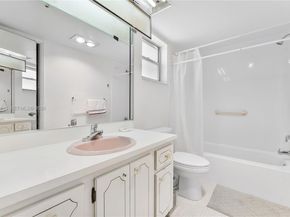 2661 S Course Dr 805, Pompano Beach FL 33069