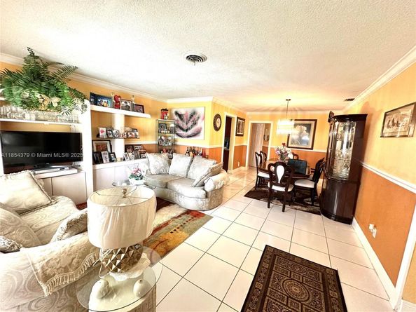 4290 NW 49th Ter, Lauderdale Lakes FL 33319
