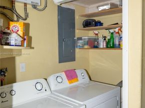 4290 NW 49th Ter, Lauderdale Lakes FL 33319