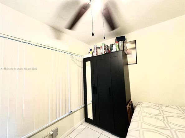 4290 NW 49th Ter, Lauderdale Lakes FL 33319