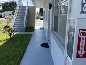 6101 Garfield St, Hollywood FL 33024