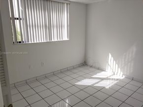 1623 Collins Ave 218, Miami Beach FL 33139