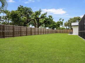 8705 SW 176th St, Palmetto Bay FL 33157