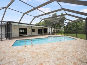 8705 SW 176th St, Palmetto Bay FL 33157