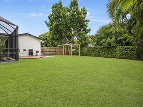 8705 SW 176th St, Palmetto Bay FL 33157