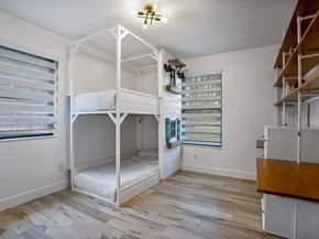 8705 SW 176th St, Palmetto Bay FL 33157