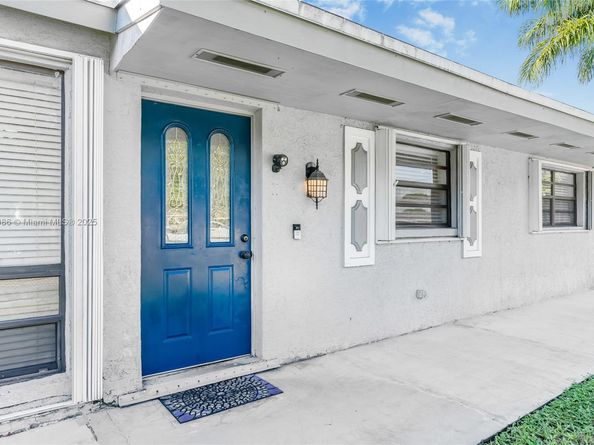 3240 NW 17th St, Lauderhill FL 33311