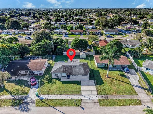 3240 NW 17th St, Lauderhill FL 33311