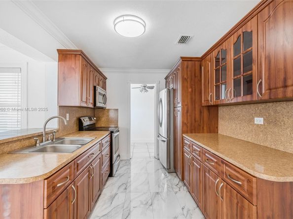 3240 NW 17th St, Lauderhill FL 33311