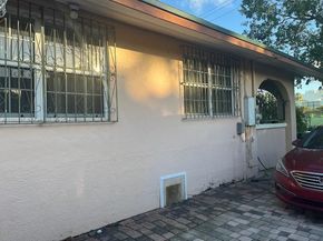 161 NW 35th St, Miami FL 33127