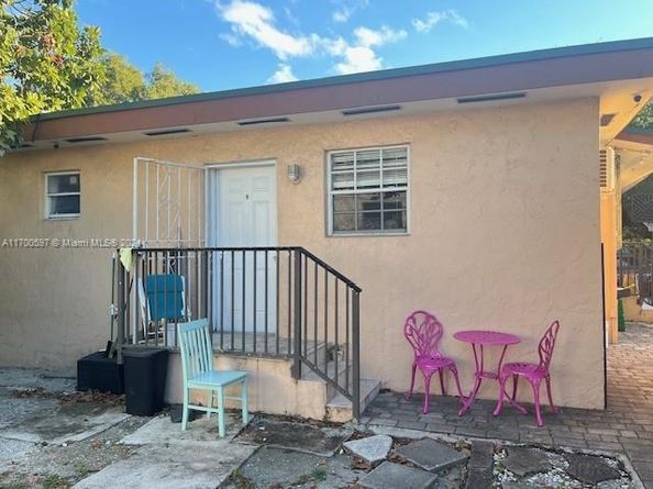 161 NW 35th St, Miami FL 33127