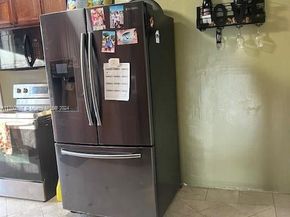 161 NW 35th St, Miami FL 33127