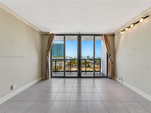 401 69th St 713, Miami Beach FL 33141