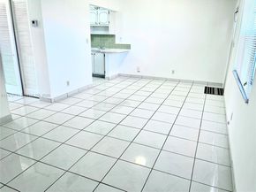 2145 Pierce St 421, Hollywood FL 33020