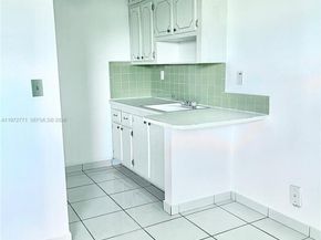 2145 Pierce St 421, Hollywood FL 33020