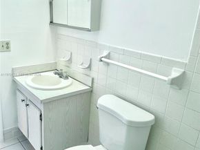 2145 Pierce St 421, Hollywood FL 33020