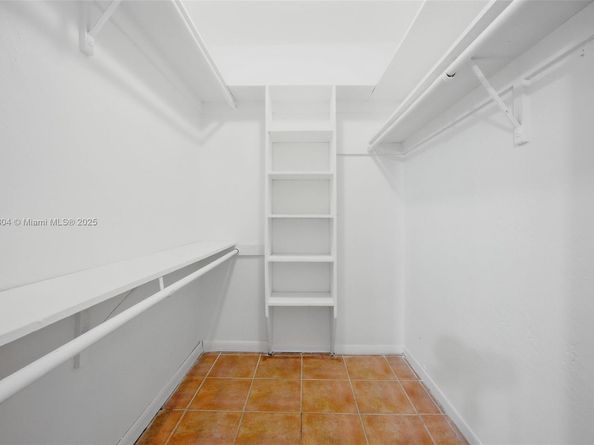 7187 NW 22nd St, Sunrise FL 33313