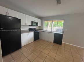 7187 NW 22nd St, Sunrise FL 33313