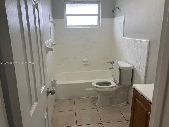 7187 NW 22nd St, Sunrise FL 33313