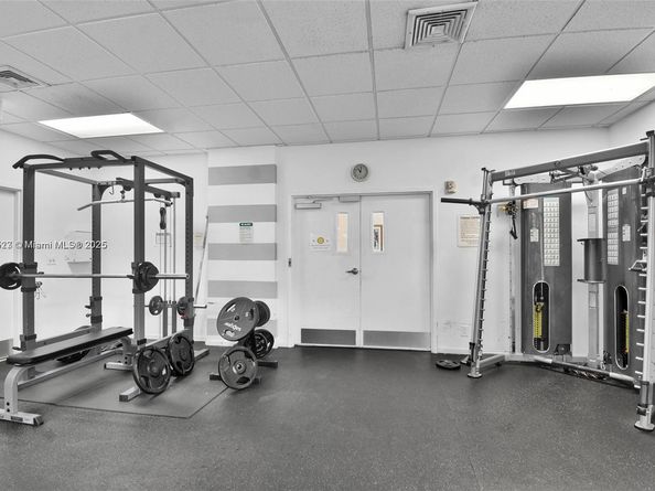 2100 Sans Souci Blvd B1006, North Miami FL 33181