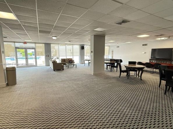 2100 Sans Souci Blvd B1006, North Miami FL 33181