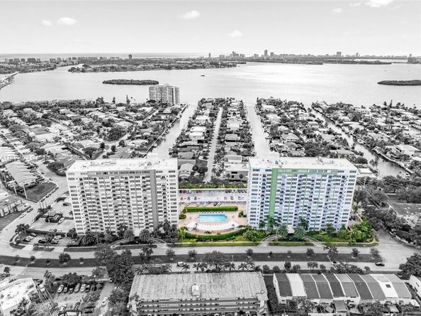 2100 Sans Souci Blvd B1006, North Miami FL 33181