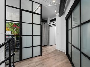 690 SW 1st Ct 2101, Miami FL 33130