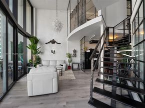 690 SW 1st Ct 2101, Miami FL 33130