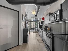 690 SW 1st Ct 2101, Miami FL 33130