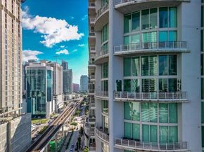 690 SW 1st Ct 2101, Miami FL 33130