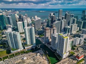 690 SW 1st Ct 2101, Miami FL 33130